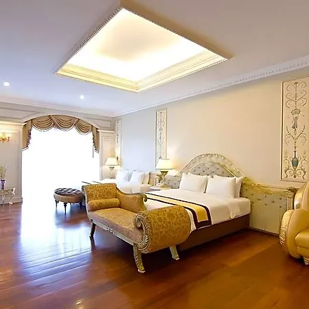 โรงแรม แอลเค รอยัลสวีท 4*