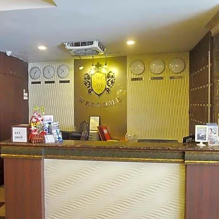 โรงแรม Maleez 3*