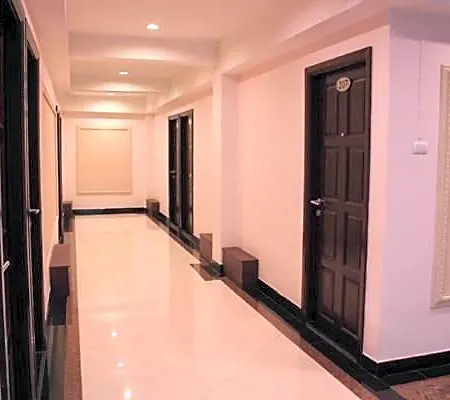 โรงแรม Maleez