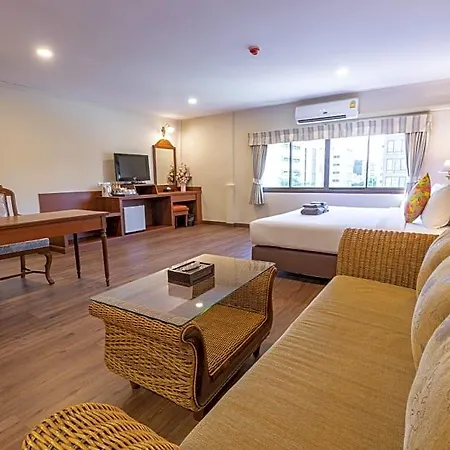 Hotel Sabai Nearby Marina 3*