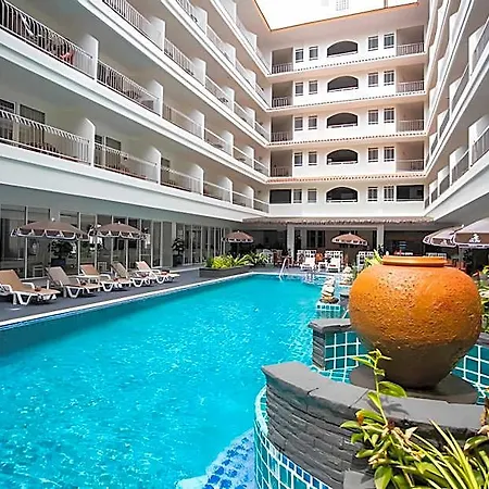 Hotel Sabai Nearby Marina 3*