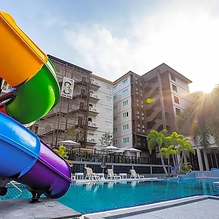 Hotel Sabai Nearby Marina