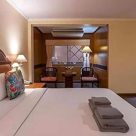 Hotel Sabai Nearby Marina