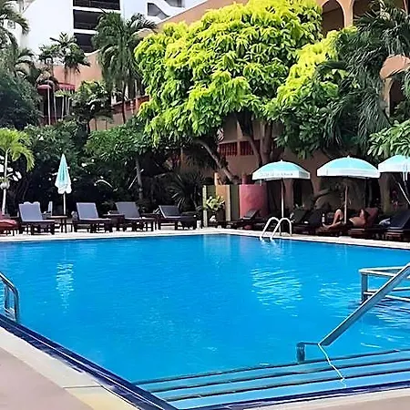 Sabai Nearby Marina โรงแรม