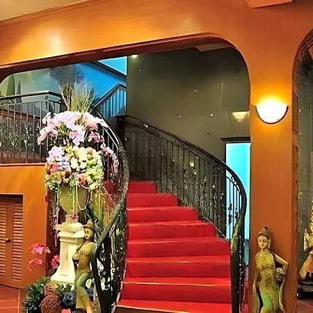 Sabai Nearby Marina 3*