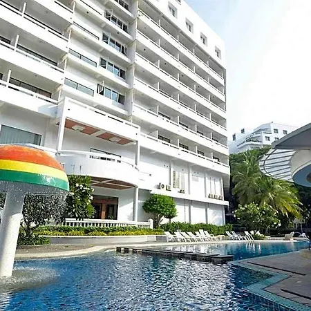 Welcome Plaza Hotel 3*