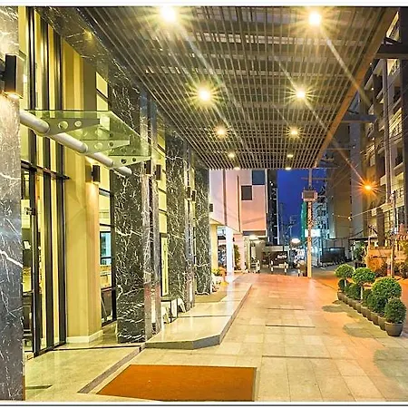 Sea Me Spring Tree (adults Only) โรงแรม Pattaya