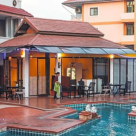 Gazebo Hotel
