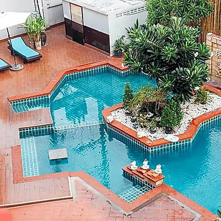 Hotel Gazebo
