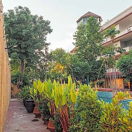 Gazebo Hotel 3*