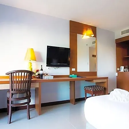 Hotel The Ninth 3*