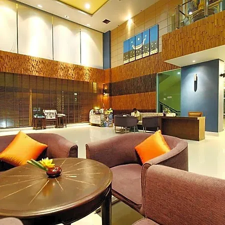 โรงแรม Sea Breeze Jomtien Pattaya