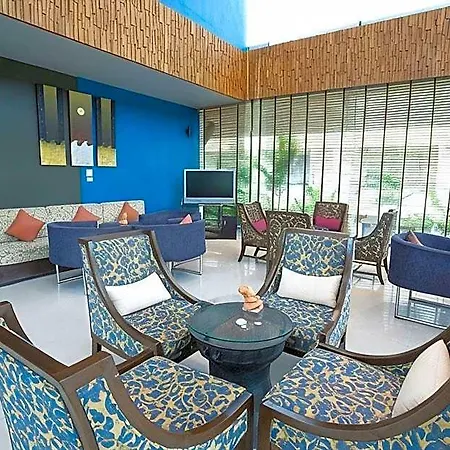 โรงแรม Sea Breeze Jomtien Pattaya