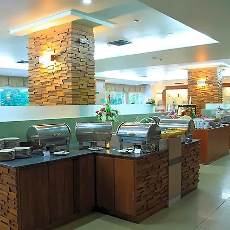 Sea Breeze Jomtien 4*