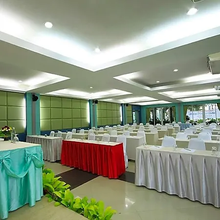Sea Breeze Jomtien 4*