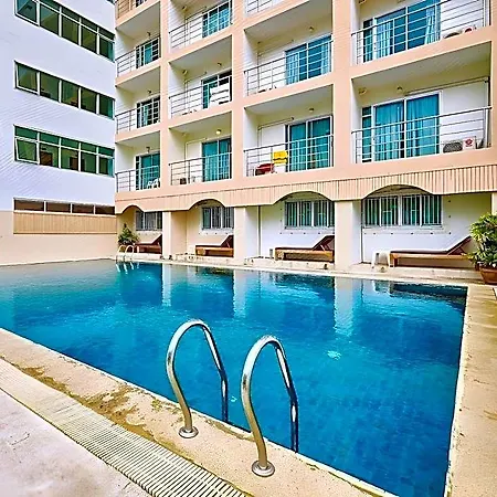 Eastiny Seven 3* Pattaya