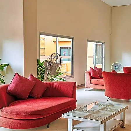โรงแรม Eastiny Seven 3*
