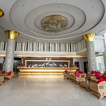 Hotel Aiyara Grand