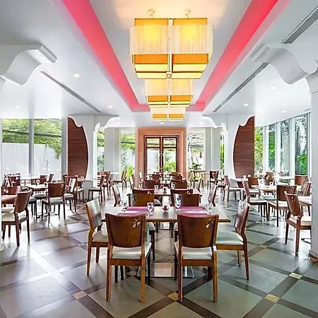 Hotel Aiyara Grand