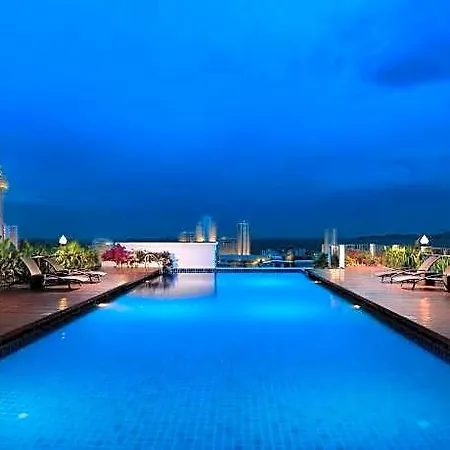 Aiyara Grand Hotel 5*