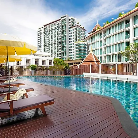 Aiyara Grand Hotel