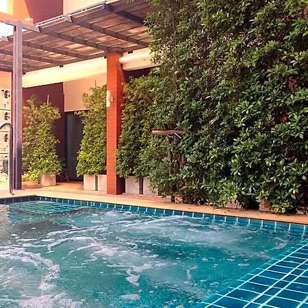 Hotel Chitra 3*