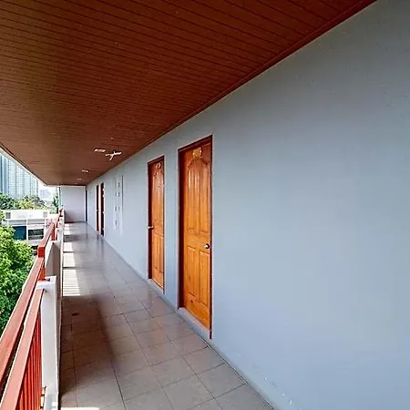 Oyo 75367 Ud Hotel Pattaya