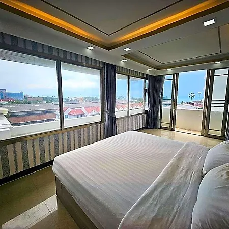 Mermaid's Jomtien 3*