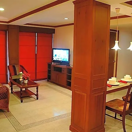The Garden Aparthotel 3*