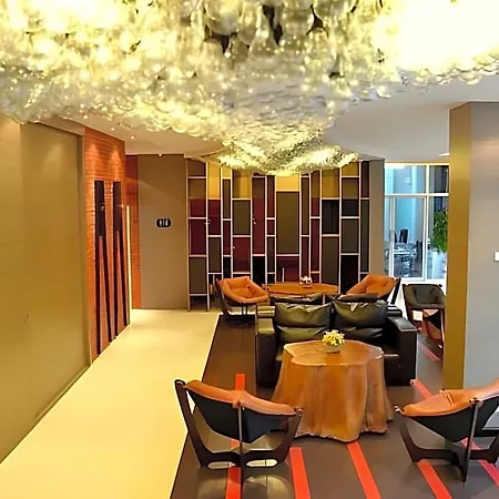 Mooks Aparthotel Pattaya