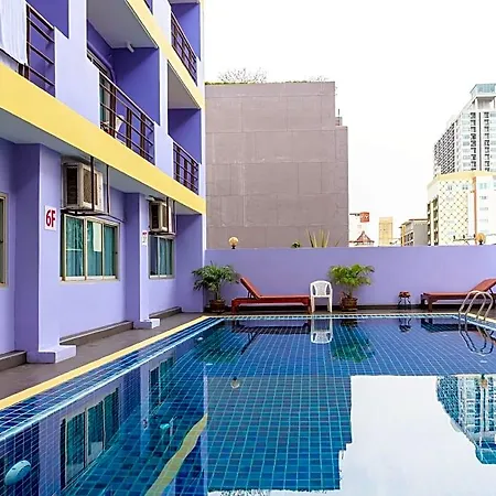 Eastiny Hotel 4*