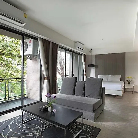Hotel Place Serviced
