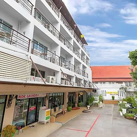 เดอะ โกลเด้น วิล บูติคแอนด์สปา โรงแรม 3*
