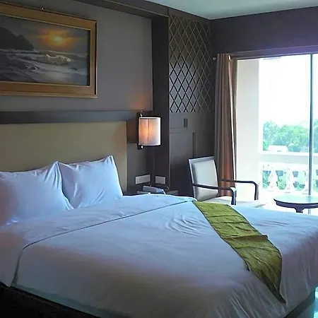 โรงแรม นริส อาร์ท โฮเทล Pattaya