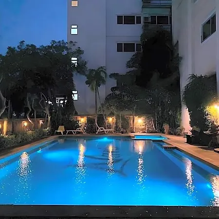 นริส อาร์ท โฮเทล 3* Pattaya