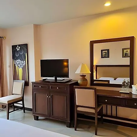 นริส อาร์ท โฮเทล โรงแรม