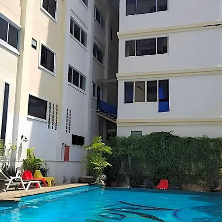 นริส อาร์ท โฮเทล 3* Pattaya