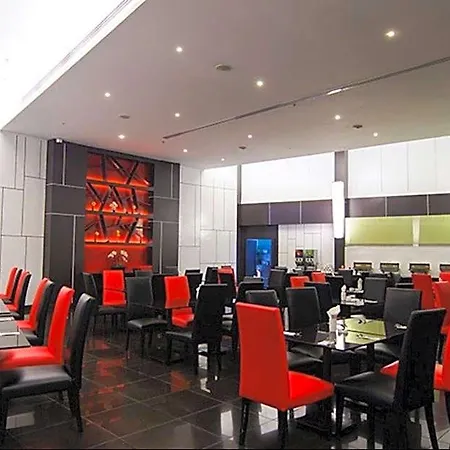 โฮเท็ล ซีเล็คชั่น พัทยา โรงแรม Pattaya