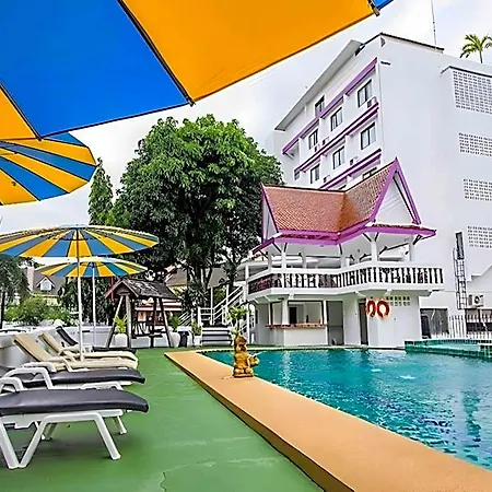 Hotel Zing 3*