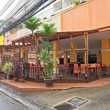 โรงแรม Eastiny Plaza