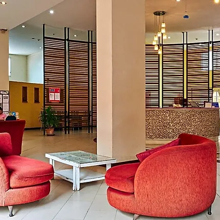 Eastiny Plaza โรงแรม Pattaya