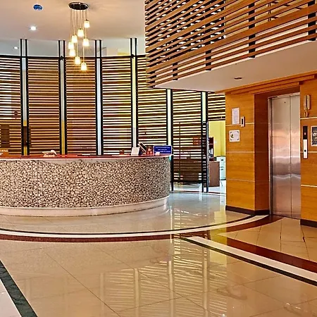 โรงแรม Eastiny Plaza