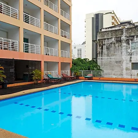 โรงแรม Eastiny Plaza 3*