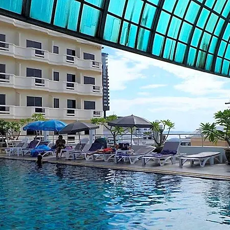 Flipper House - Sha Extra โรงแรม