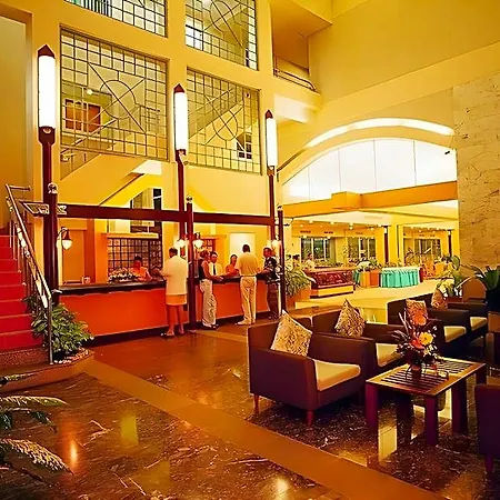 Flipper House - Sha Extra โรงแรม