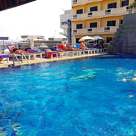 Flipper House - Sha Extra Pattaya
