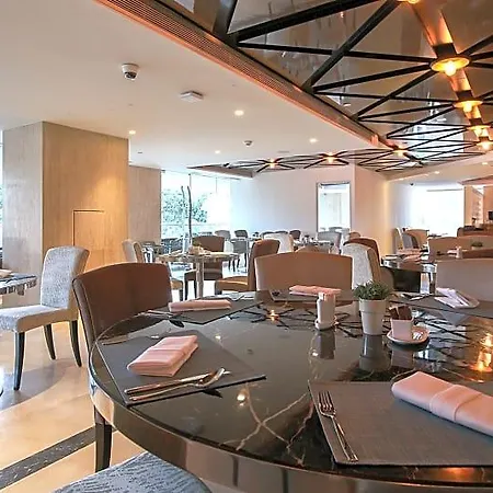 Amari Residences 5*