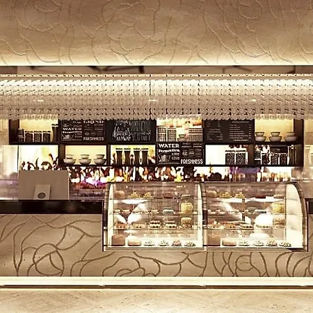 โรงแรม Amari Residences