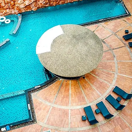 Centara Nova Hotel Pattaya