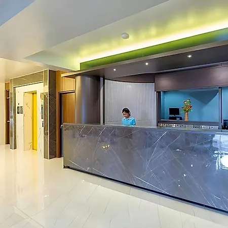 โรงแรมอีสท์ตินี่ โรงแรม Pattaya